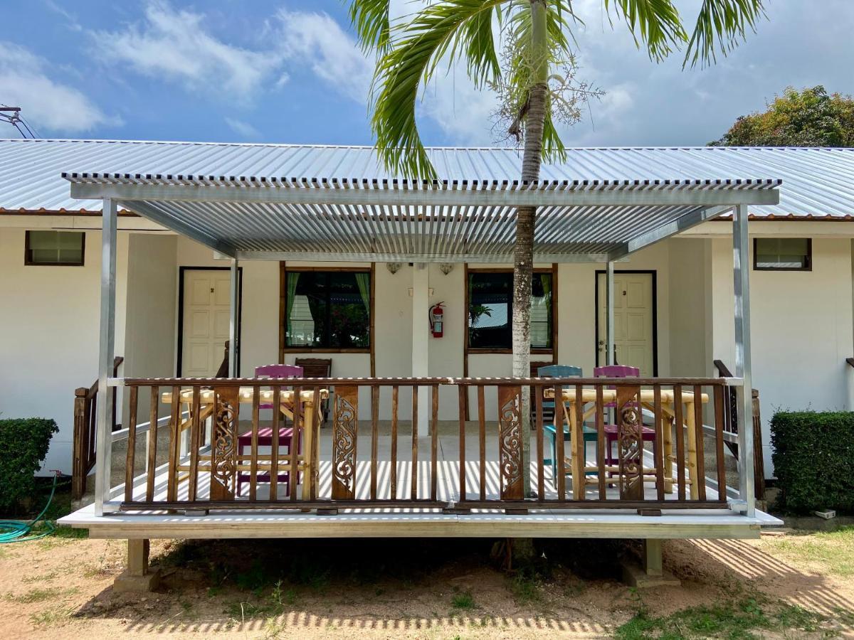 Orchard House Resort บ้านใต้ ภายนอก รูปภาพ